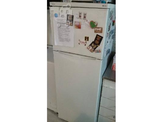 PoulaTo: Πωλείται Ψυγείο-Καταψύκτης  ΙΝDESIT με καινούργια λάστιχα.